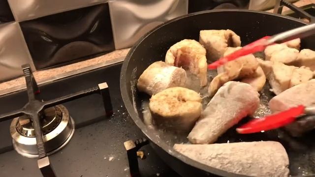 Рыба хек на овощной подушке смотреть онлайн