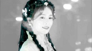 Бай Лу и Ло Юнь Си  - Музыка звучит