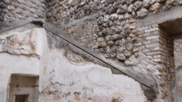 ABANDONED CASTLE In North Italy (Vlog) смотреть онлайн