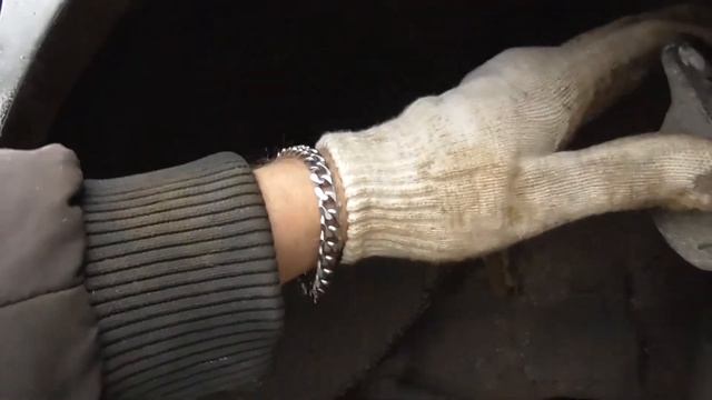 Замена крепления амортизатора мазда 5 #mazda #mazda5 смотреть онлайн