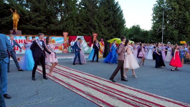 Выпускной вальс гимназии №8 смотреть онлайн