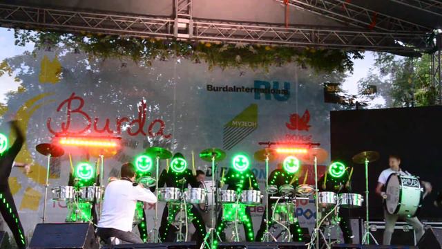 зеленые человечки и барабаны смотреть онлайн