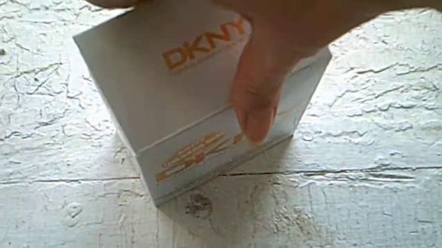 DKNY GOLDEN DELICIOUS SKIN 100% PURE NEW YORK смотреть онлайн
