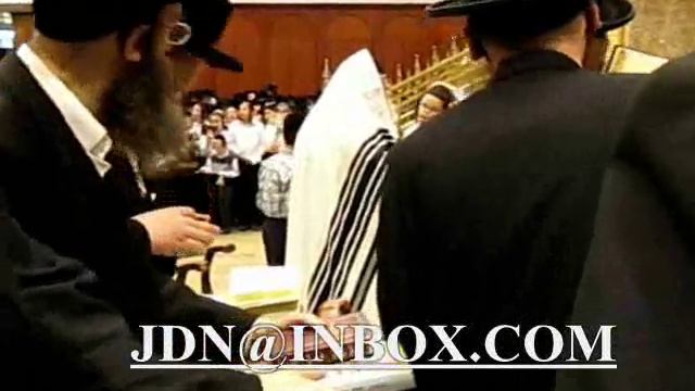 First night selichos 5770 with Belzer Rebbe смотреть онлайн