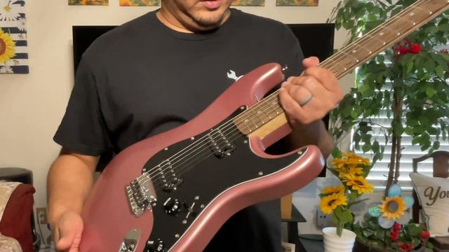 Unboxing Squier Stratocaster Affinity HH for Sara ￼@Fender смотреть онлайн