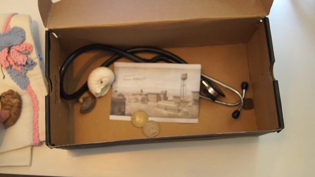 WHAT'S IN THE BOX???! | Lifeless Moon смотреть онлайн