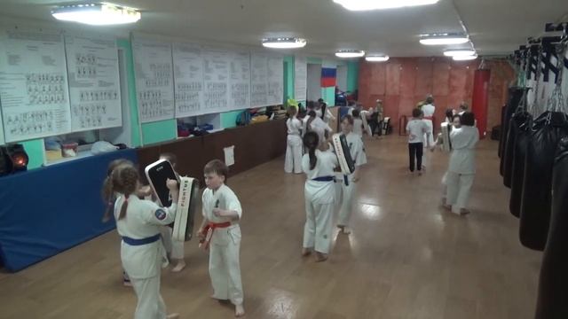 Тренировка средней группы 12 мая 2021 года. Группа №3 Киокусинкай Каратэ Климовск смотреть онлайн