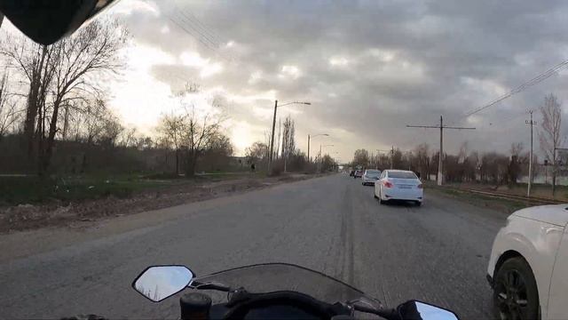 И снова пробки не проблема,обочина не нужна..... смотреть онлайн