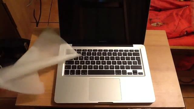 Unboxing - MacBook Pro 13,3 (Chile-Español) смотреть онлайн