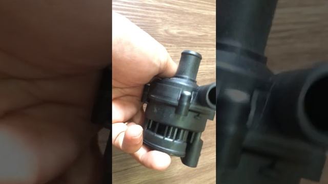 Bơm nước phụ Mercedes E Class GL ML W164 W211 M272 #A2118350264 смотреть онлайн
