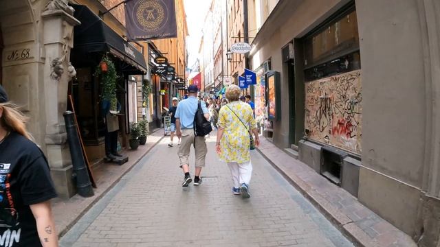 Stockholm - Sweden - Walking Tour - Österlånggatan - Gamla Stan - 4K смотреть онлайн