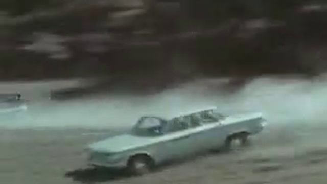 Crash Testing 1960 Corvair смотреть онлайн