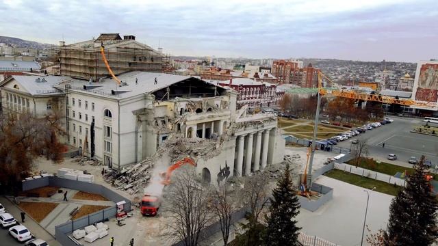 Снос части здания саратовского Театра оперы и балета смотреть онлайн