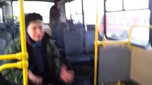 Бабка матерится в автобусе