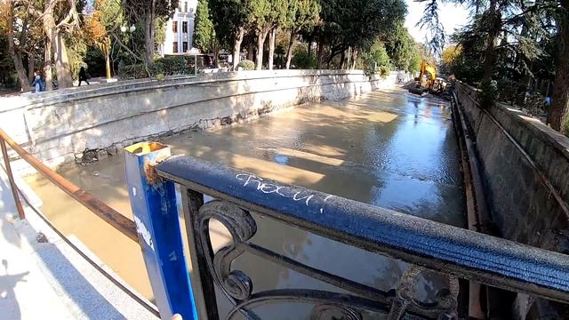 Что ТВОРИТ Россия в КРЫМУ? Реки завалены БУЛЬДОЗЕРАМИ, Авангард не УЗНАТЬ и даже асфальт уже не ТОТ смотреть онлайн