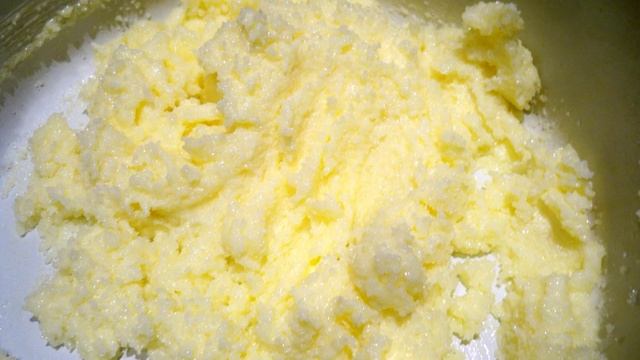 Пироги с мясом и грибами