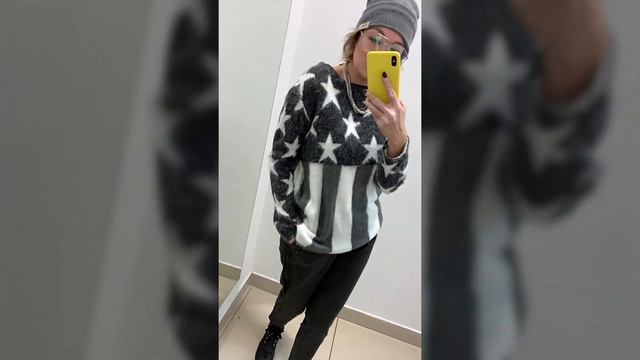 Теплый женский свитер из шерсти и мягкие брюки смотреть онлайн