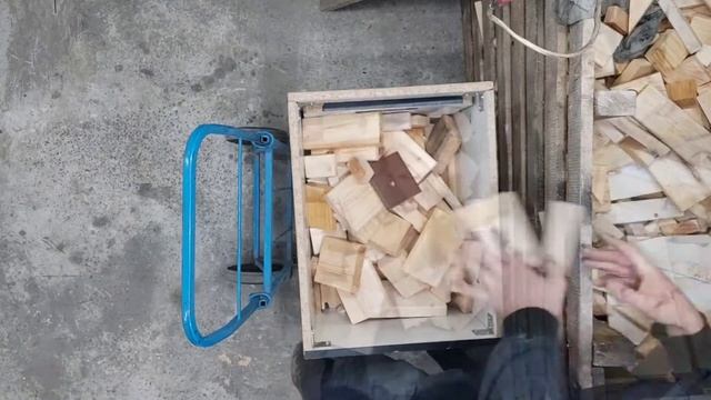 Ящик для дров (серия видео "Мой гараж") смотреть онлайн