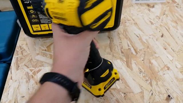 Шуруповерт STANLEY 18V - лучший в своей ценовой категории смотреть онлайн