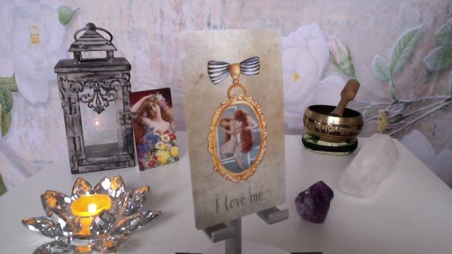 The Lovely Oracle Deck by Lilac Lantern смотреть онлайн