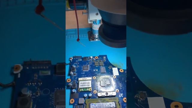 Samsung R540 после чистки ноутбука перестал работать кулер смотреть онлайн