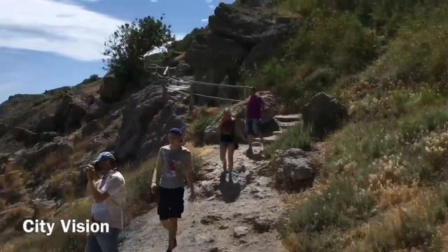 КАК СЭКОНОМИТЬ НА ЭКСКУРСИЯХ В КРЫМУ. КРЫМ смотреть онлайн
