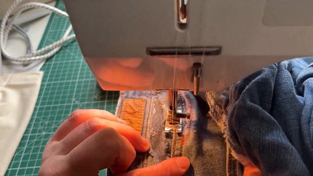 How to patch ripped jeans with fabric - mending my jeans again! смотреть онлайн