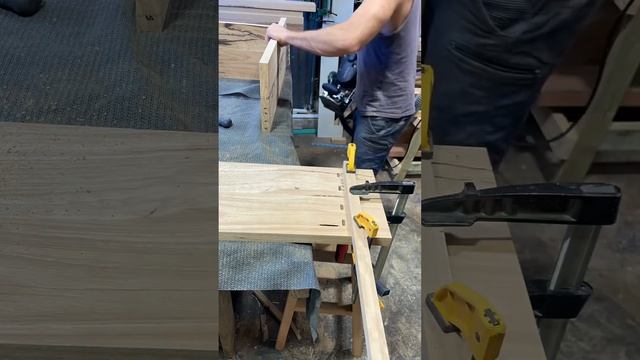 Marking out and dominos for hall table with #festool domino 700 #woodwork #woodworking #chainsawmil смотреть онлайн