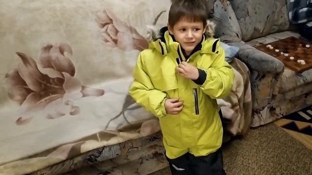 Зимний комбинезон. Обзор магазина "Детский мир". смотреть онлайн