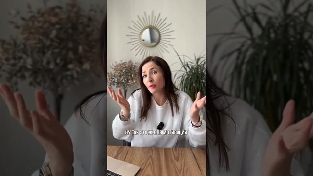 Социальные сети буквально созданы для того, чтобы ты ощущал, что где-то лучше, чем у тебя. #соцсети смотреть онлайн