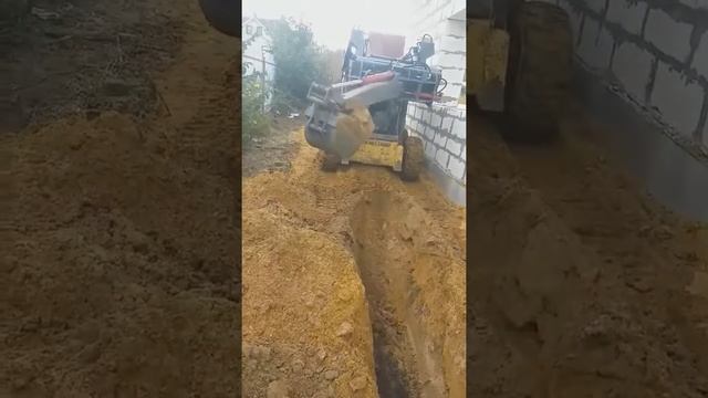 экскаватор на мини-погрузчик (Bobcat, New Holland, Case, МКСМ, АНТ) смотреть онлайн