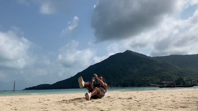 Топ - 30 упражнений на пресс и книга упражнений на пресс на каждый день. Скачивай и тренируйся. смотреть онлайн