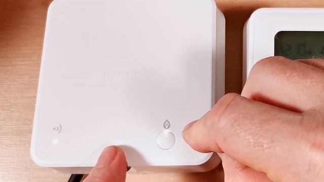 Honeywell T4R. Re-Binding / Re-Pairing, How to Re-Connect the Wireless connection. Honeywell Home смотреть онлайн