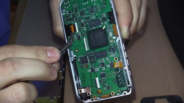 BMPCC Teardown / disassembly - taking apart Blackmagic pocket cinema camera with damaged micro HDMI смотреть онлайн