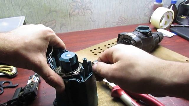 полная розборка Перфоратор с пылеудалением MAKITA HR2610 + ідей для самоделок смотреть онлайн