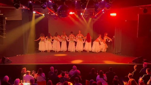 Artem Uzunov's '1 2 3 4 Dum Tek Tek Dum Tek' Bellydance Troupe // Drum Solo Deities смотреть онлайн