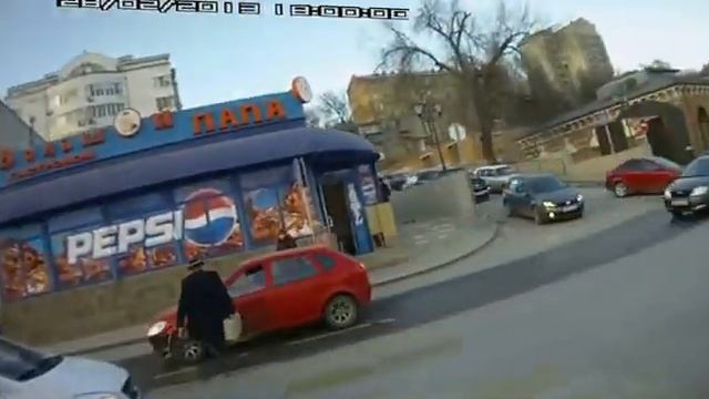 как надо переходить дорогу в ростове на набережной смотреть онлайн