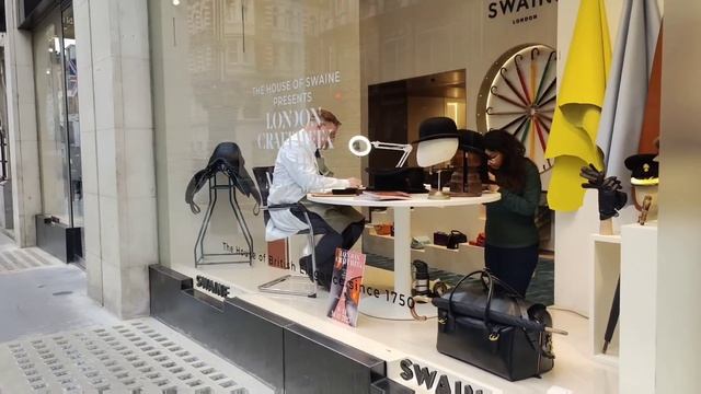 Beautiful outfits for every day. Street style in London. смотреть онлайн