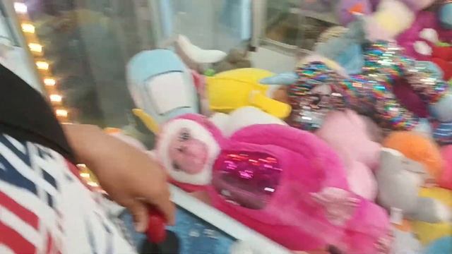 Играю в аппарат Хватайка смотреть онлайн