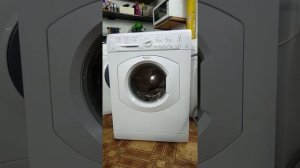 Стиральная машина Hotpoint Ariston ARSL 100