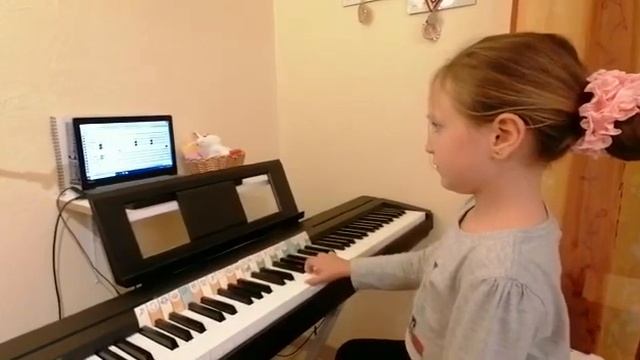 Annabelle. Работа над пьесой "Мой первый вальс" правой рукой смотреть онлайн