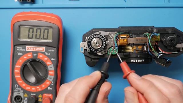 Разбираем плёночную камеру смотреть онлайн