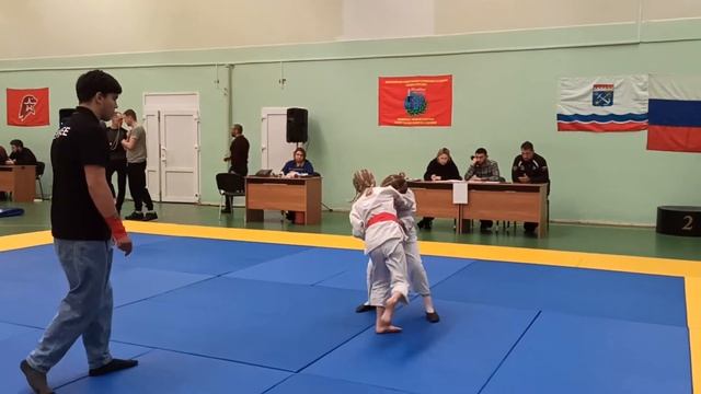 Злата в Новолисино 2 схватка смотреть онлайн