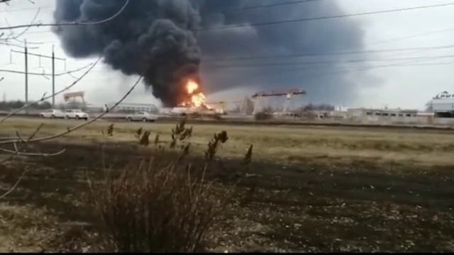 Белгород прилетело по нефтебазе смотреть онлайн