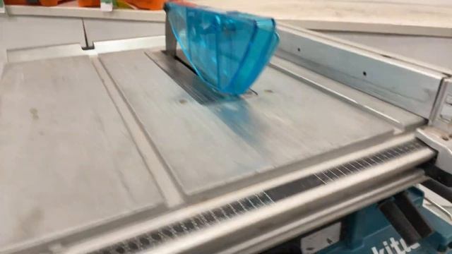 Köp Klyvsåg Makita 2704 på Klaravik смотреть онлайн