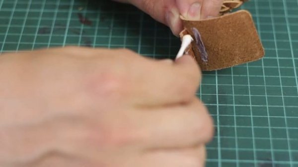 Free PDF. How to make Viking style leather bracelet with braiding tutorial