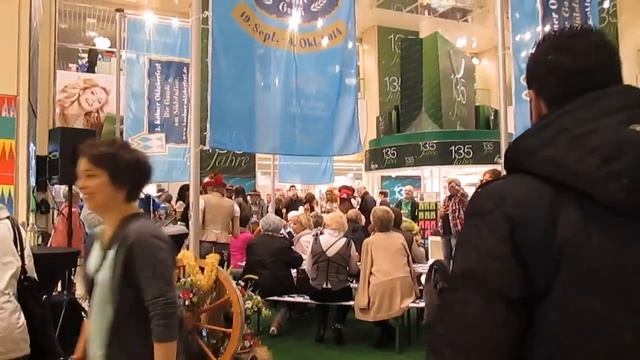 Кёльн Германия Октоберфест подготовка празднования смотреть онлайн