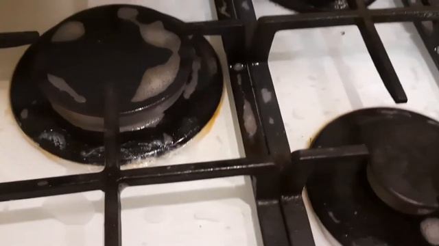 Чищу варочную панель пенкой для кухни от #гринлиф смотреть онлайн