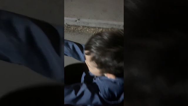 Амирошка помогает с арбузом, потому что тут я в ожидании Османчика смотреть онлайн
