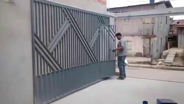 Compact Main Gate Design смотреть онлайн